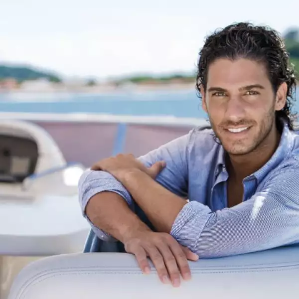 Este guapo tapatío de 29 años, Erick Elías, fue el protagonista de Tormenta en el paraíso.