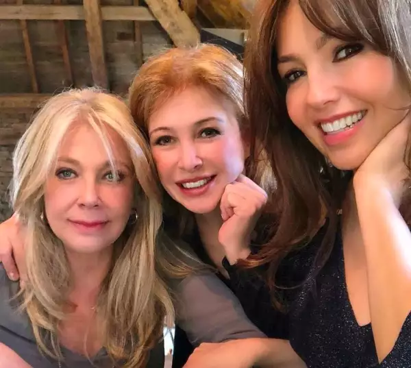 Ernestina, Gabriela y Thalía Sodi.