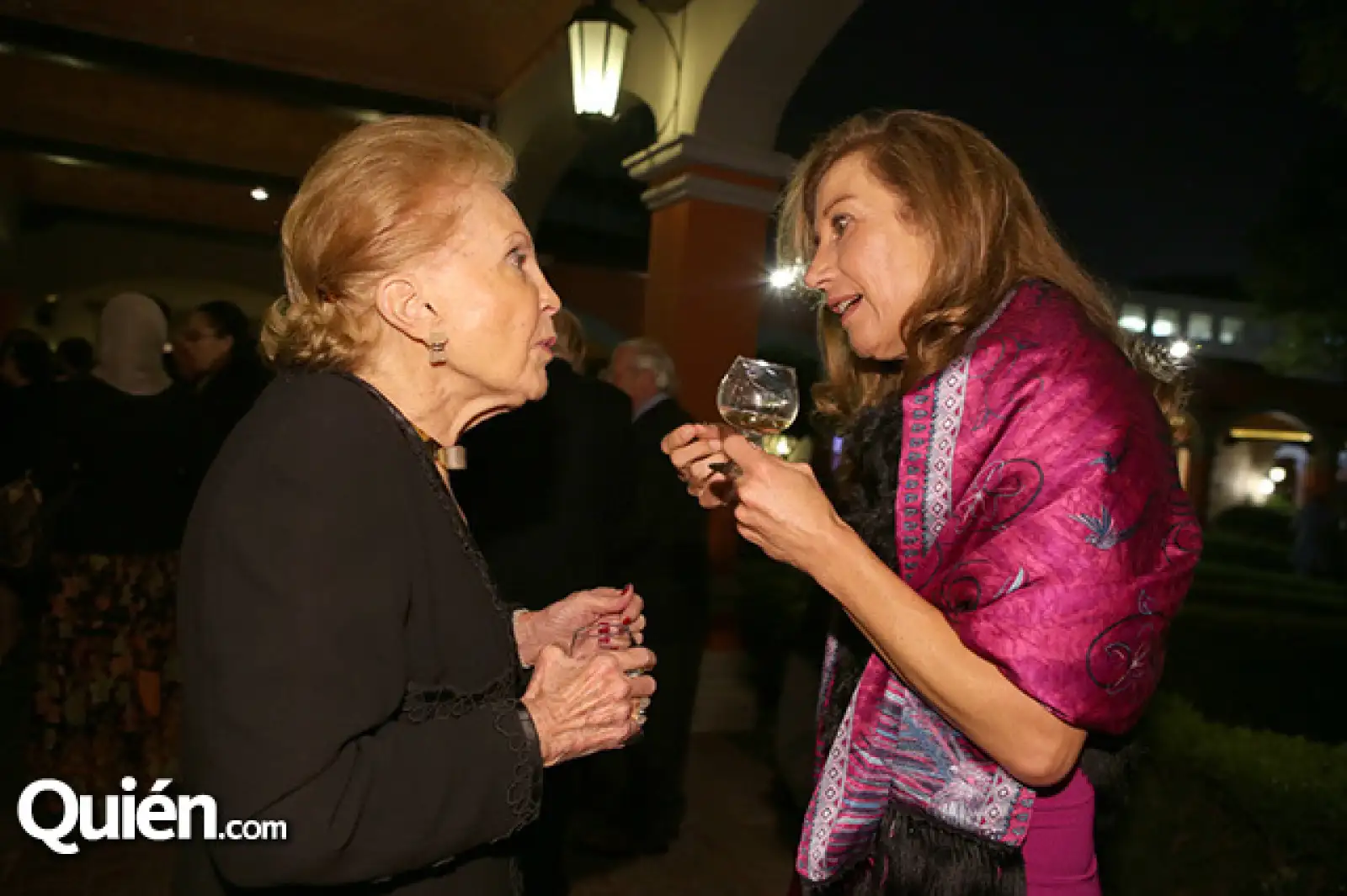 June Lowell e Yvonne Severne