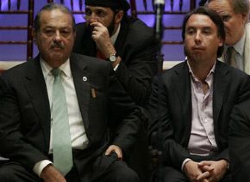 Probablemente sólo serán 100 los presentes a la tertulia que le preparó Felipe Calderón al presidente estadounidense con motivo de su visita a nuestro país.