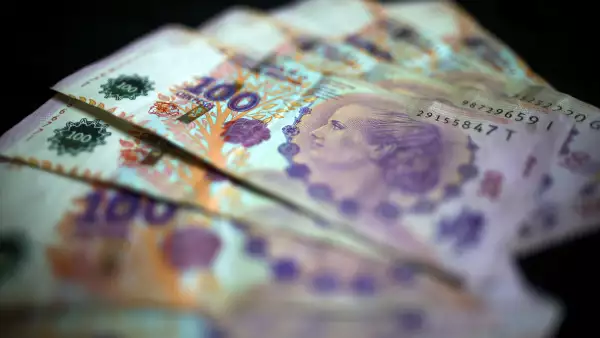 peso argentino victoria milei