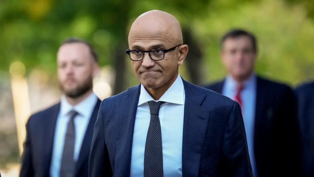 CEO de Microsoft lanza advertencia a las empresas que usan IA y asegura que no sobrevivirán