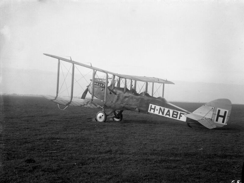 webversion-KLM 520003 Havilland 1919.jpg