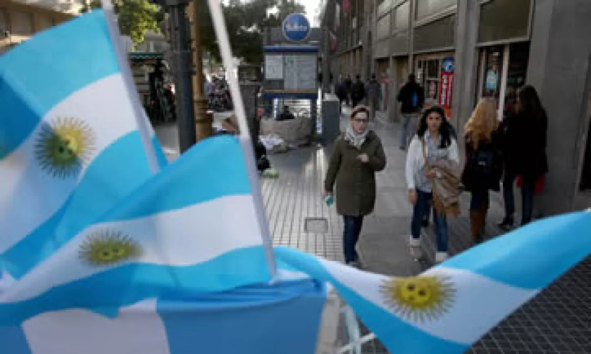Argentina fracasó en sus intentos por cerrar un arreglo para cancelar los intereses de sus bonos Discount. (Foto: AFP)
