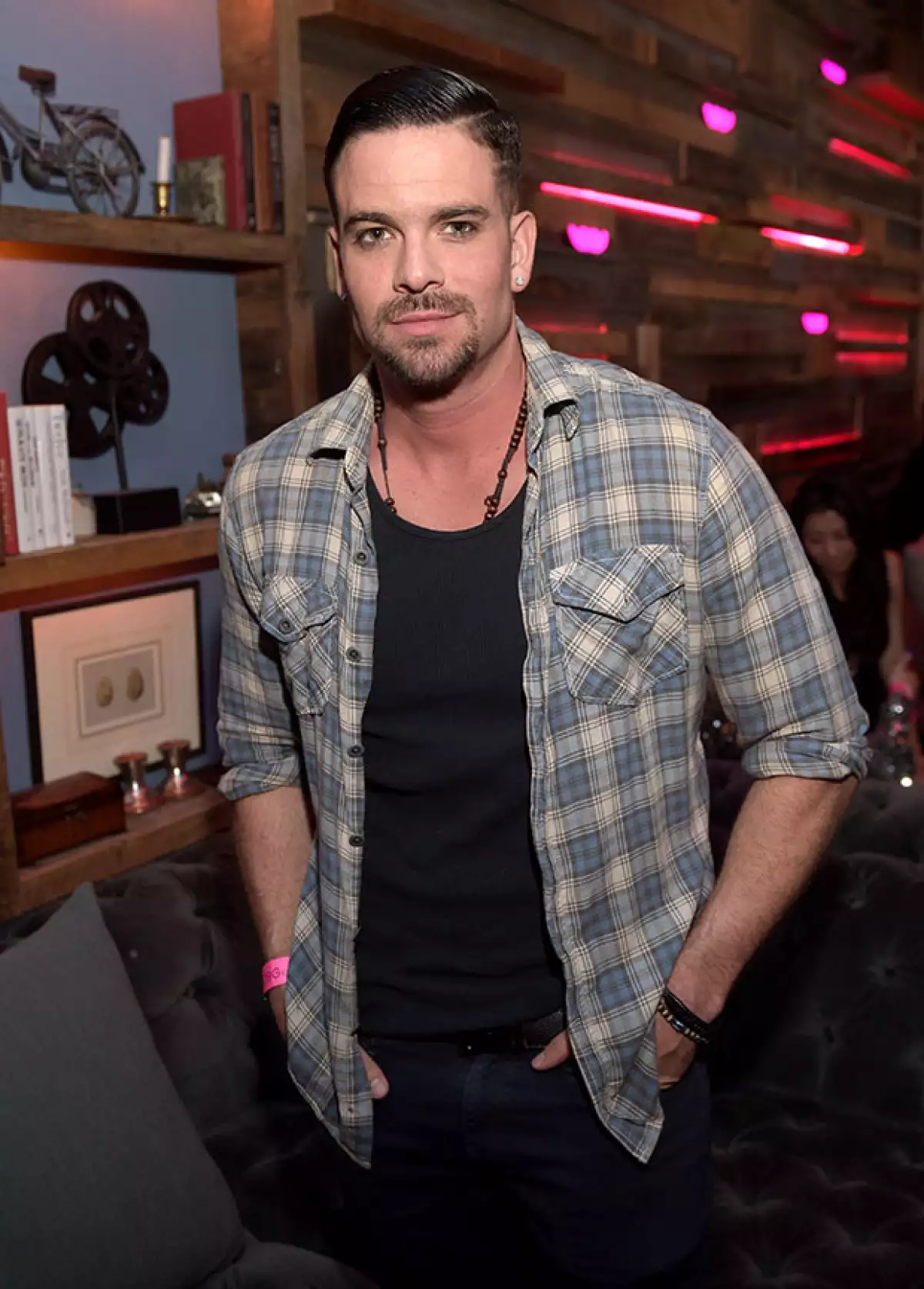 Mark Salling, quien en diciembre fuera arrestado por poseer pornografía infantil, acaba de ser acusado por el gobierno federal de Estados Unidos con dos cargos.