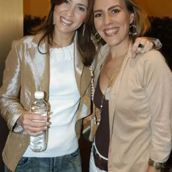 Dana Gomez, Rosy Peraza