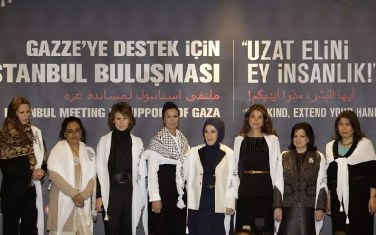 Las mujeres de líderes de Turquía, Qatar, Siria y Jordania, entre otros países, se reunieron en Estambul, Turquía, para pedir que Israel cese sus ataques a los palestinos.