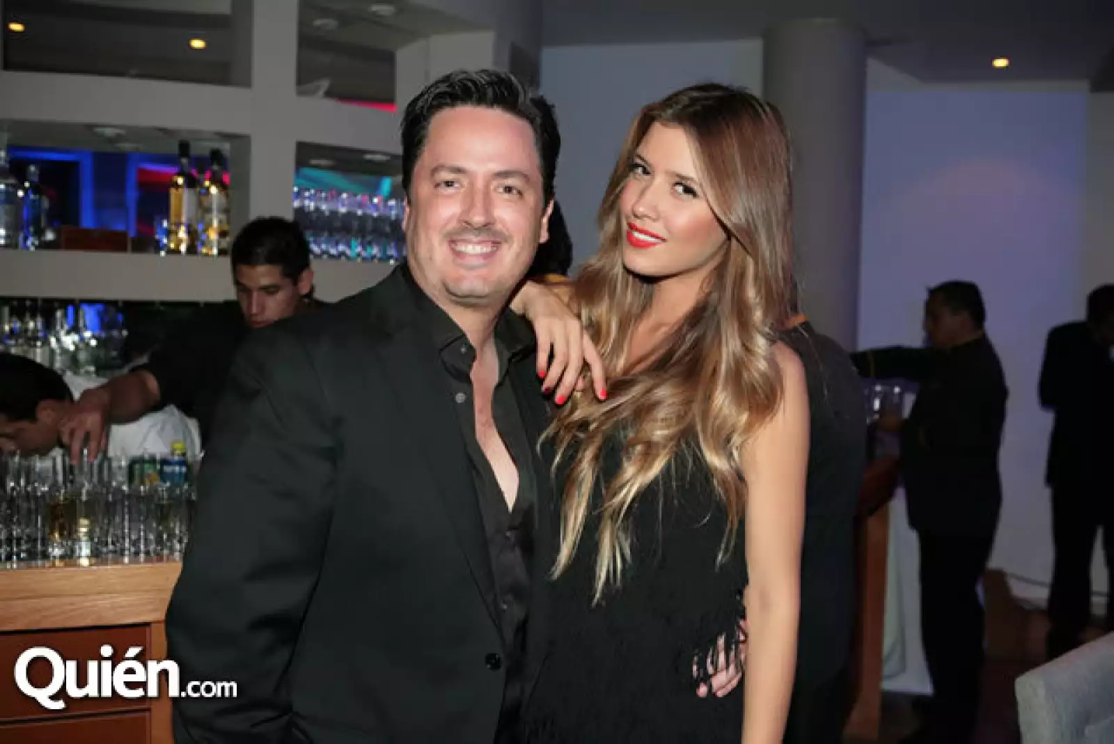 Ricardo Barroso,Michelle Salas