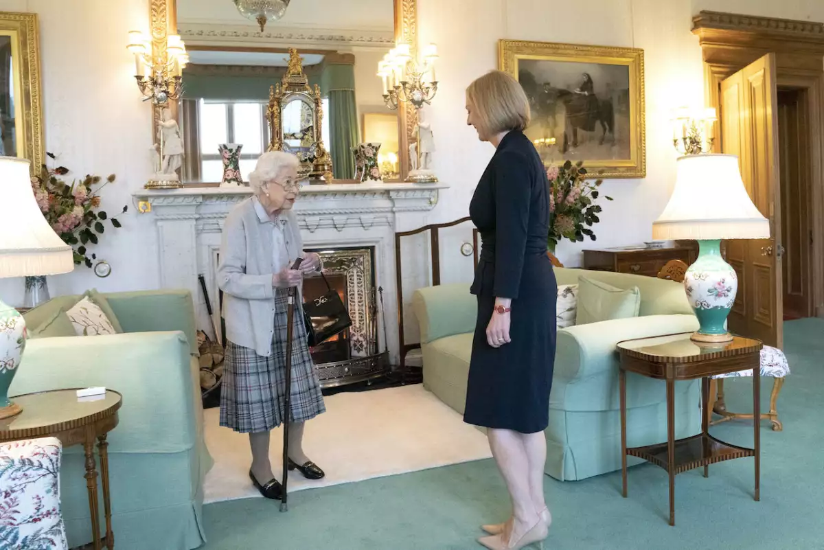 reina-isabel-ii-muere-mensaje-liz-truss-primera-ministra