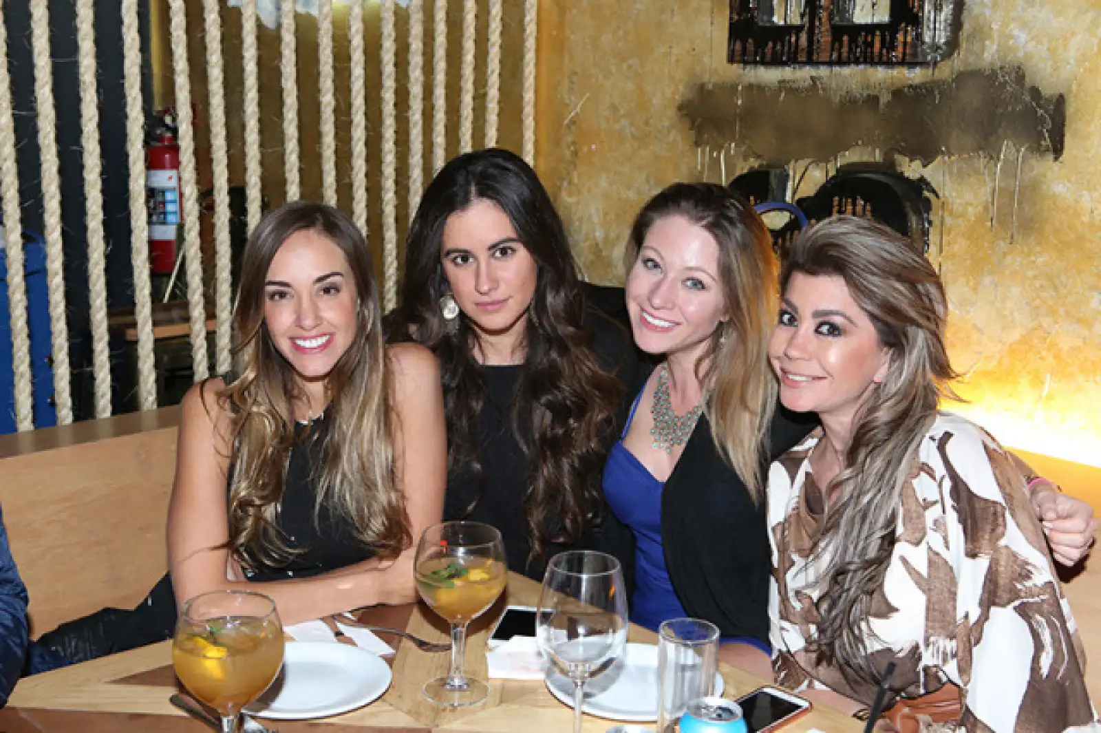 Olivia Peralta, Daniela Blanco, Ayleen Aaler y Paola Arsof
