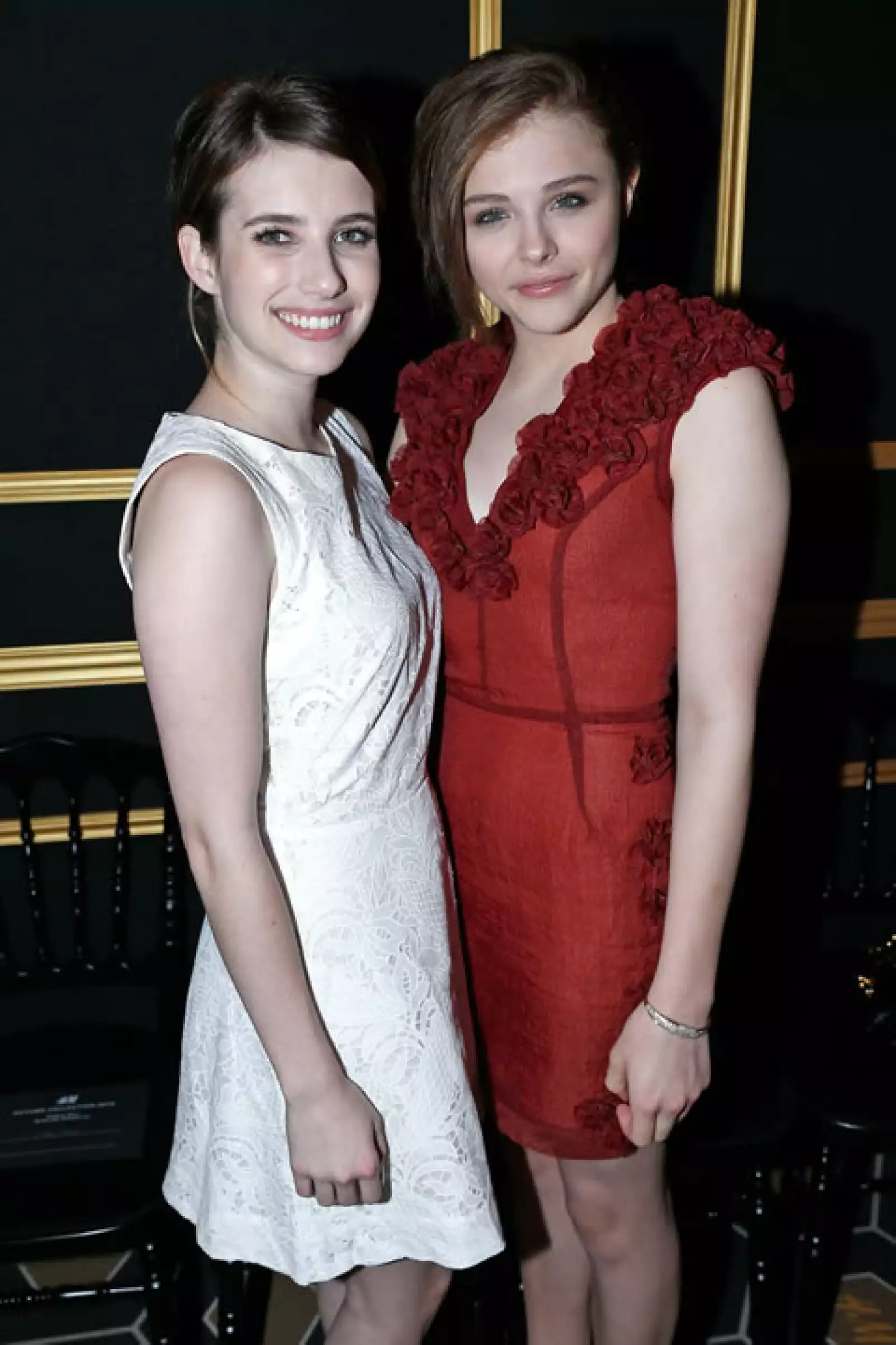 Chloe Moretz y Emma Roberts.