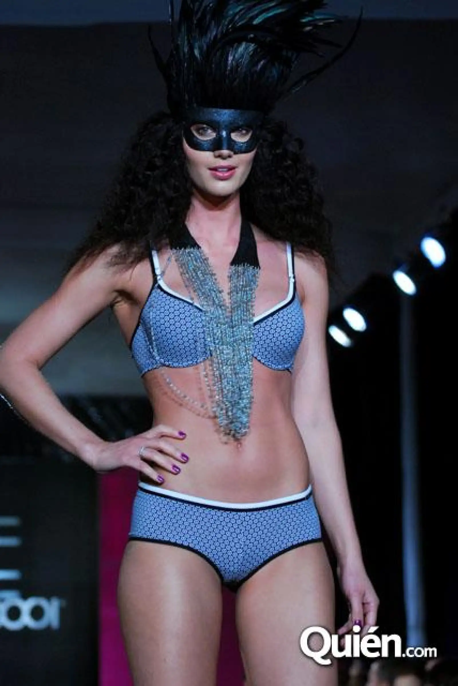 PASARELA LENCERIA LIVERPOOL