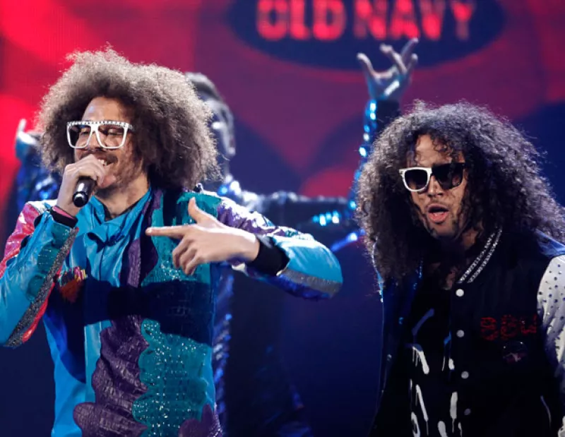 El dueto ofrecerá a partir del 12 de octubre una gira por diversos escenarios de la República Mexicana, donde visitará  Jalisco, Nuevo León, Sonora, Sinaloa, Chihuahua, D.F, entre otros.