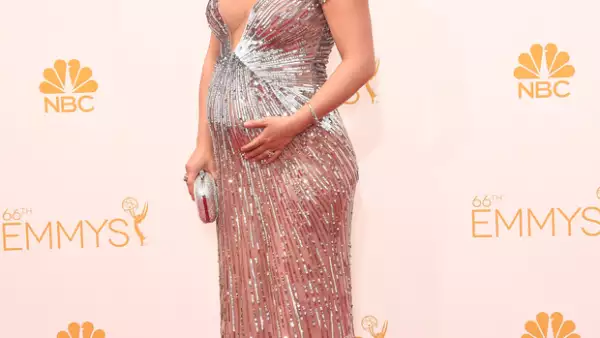 La actriz ha anunciado en sus redes sociales su decisión de ingresar de nuevo en una clínica para lidiar con la depresión posparto que sufre desde el nacimiento de su hija en diciembre de 2014.