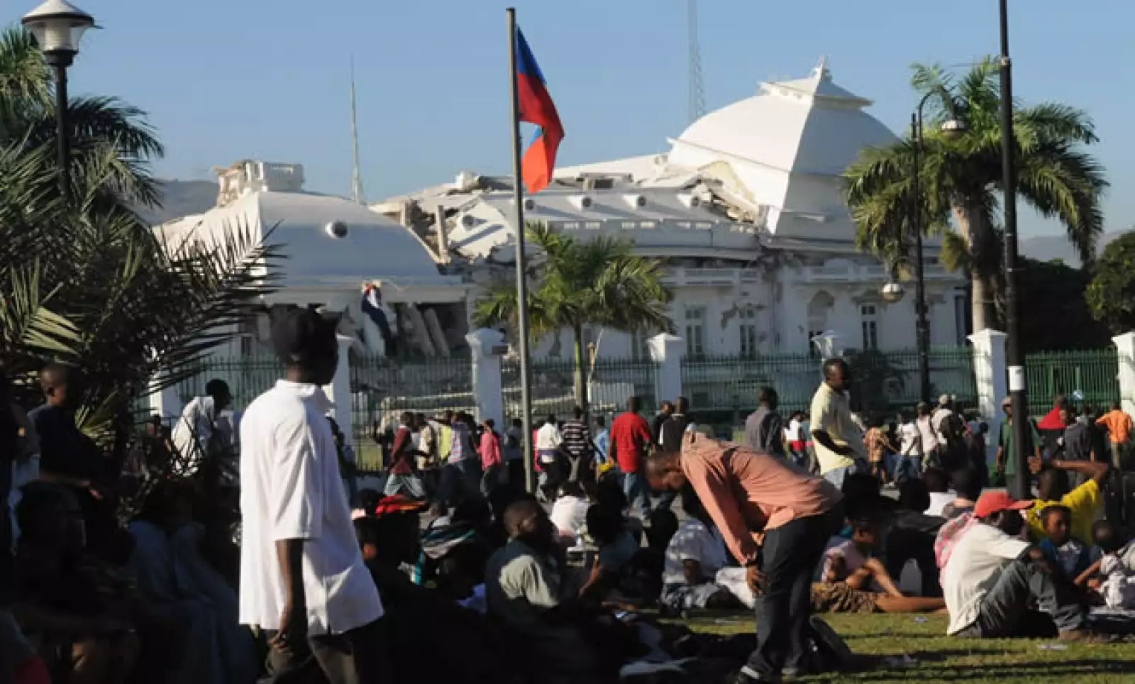 El pasado martes, un terremoto de grado 7.0 destruyó la isla caribeña de Haití. En la foto, escombros del palacio de gobierno en Puerto Príncipe.