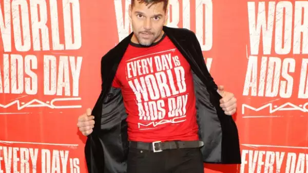 Asegura estar orgulloso de ser ejemplo de muchos jóvenes homosexuales.