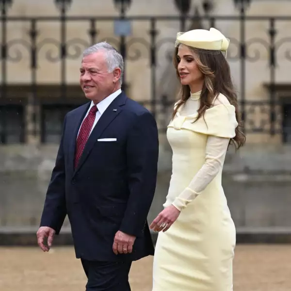 Rey Abdula y reina Rania de Jordania en la coronación del rey Carlos III
