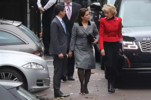 Haya Bint al-Hussein y Fiona Shackleton