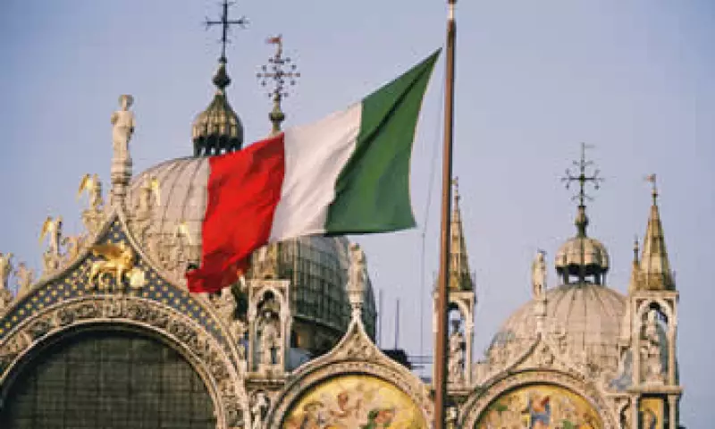 S&P reconoció que España actuó de mejor manera ante el alza de los rendimientos de sus bonos que Italia. (Foto: Photos to Go)