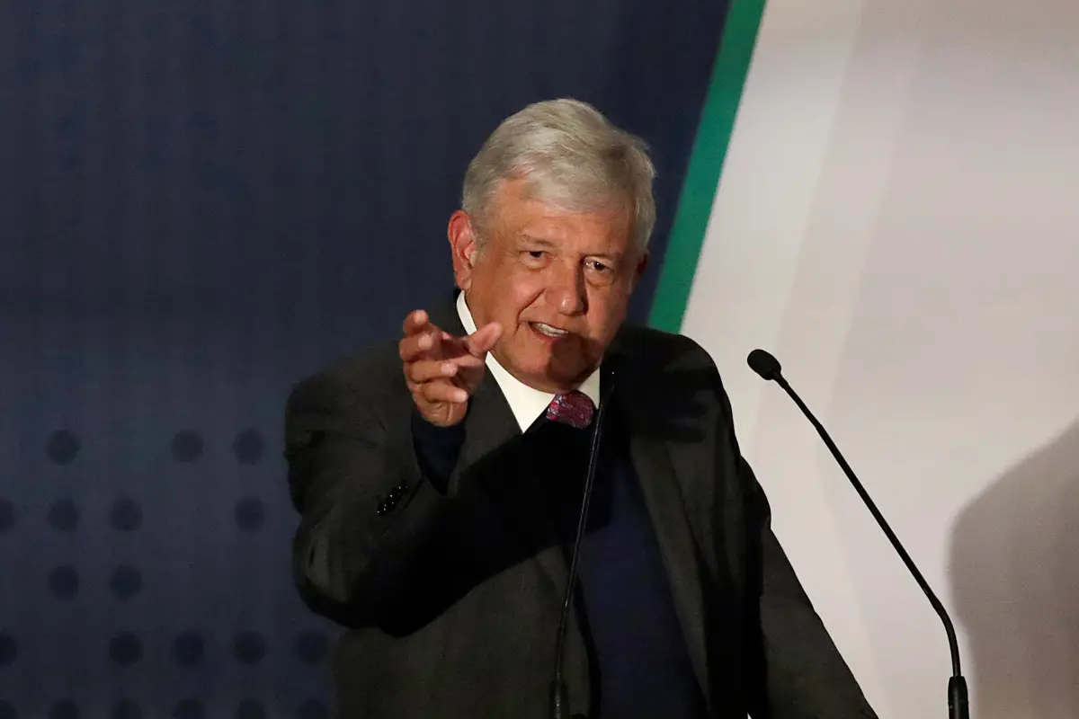181126 amlo reu.jpg