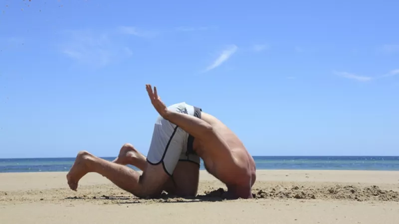 Hombres, idiotez, riesgo, muerte