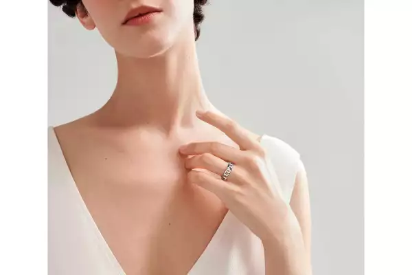 2tiffanyt.jpg