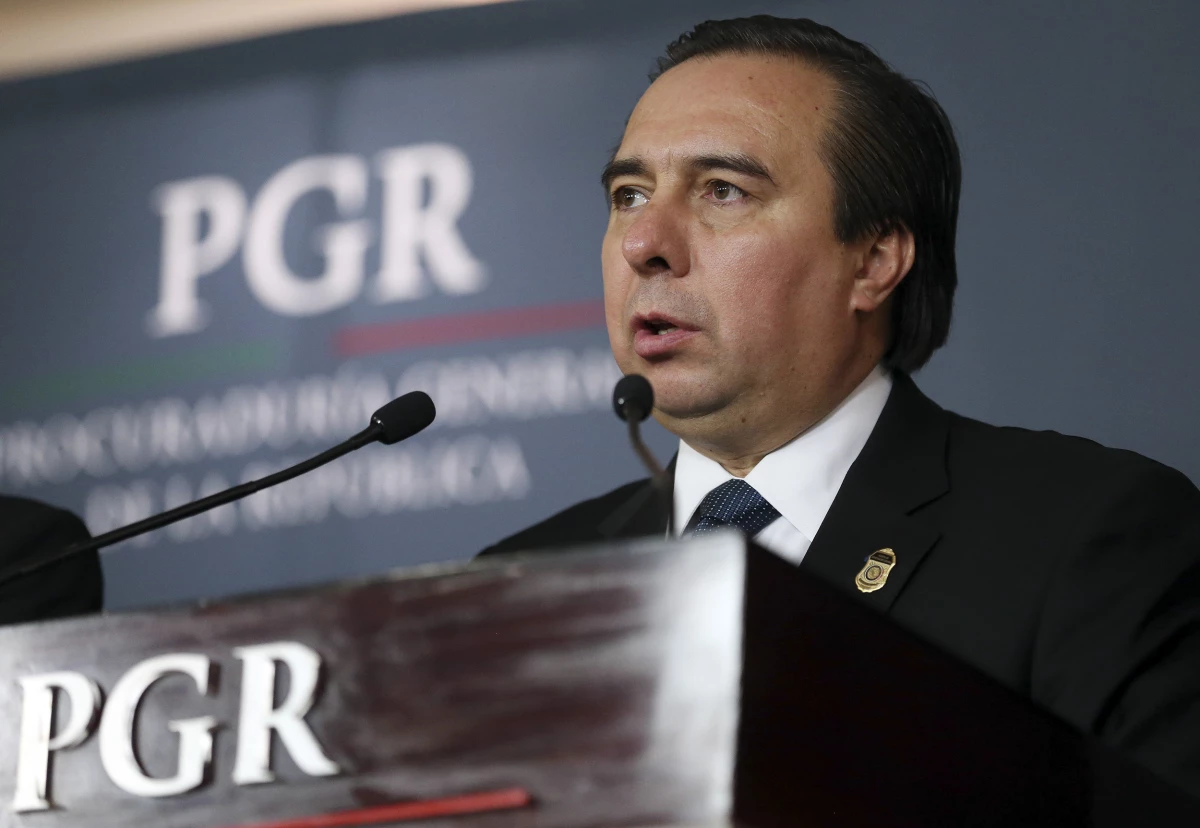 El director de la Agencia de Investigación Criminal de la PGR.