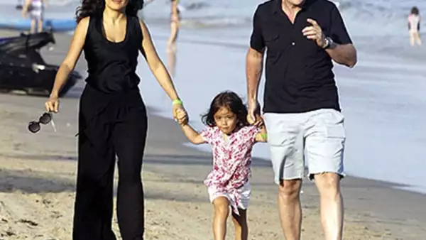 A la bella actriz mexicana y a su esposo el destacado empresario francés, parece no importarles la reciente noticia en donde se asegura que Pinault tuvo un hijo con la modelo Linda Evangelista.