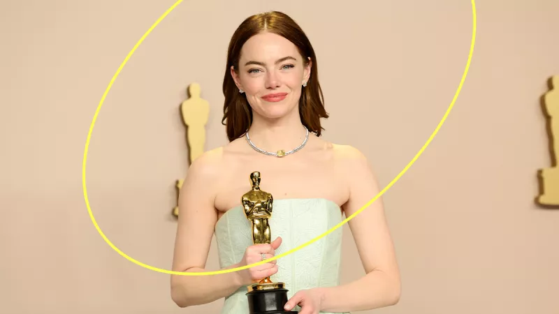 Emma Stone da una actualización de su vestido roto y explica que lo cosieron