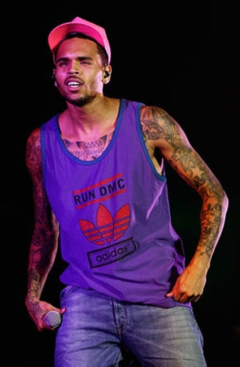 Chris Brown tendrá que dedicar mil horas de su tiempo a trabajo comunitario por mentir a la policía.