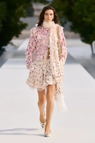 Christian Dior S27 004.jpg