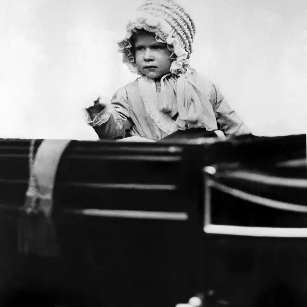 ELIZABETH II-CHILDHOOD