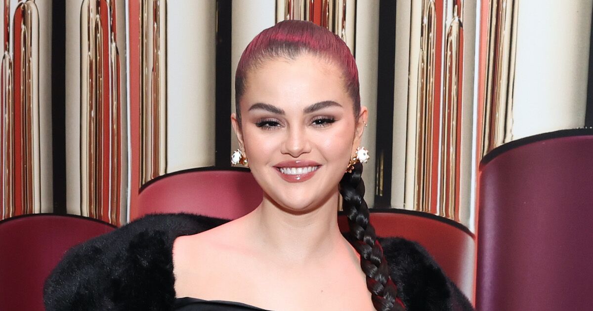 "Estoy soltera", Selena Gomez se burla de su vida amorosa