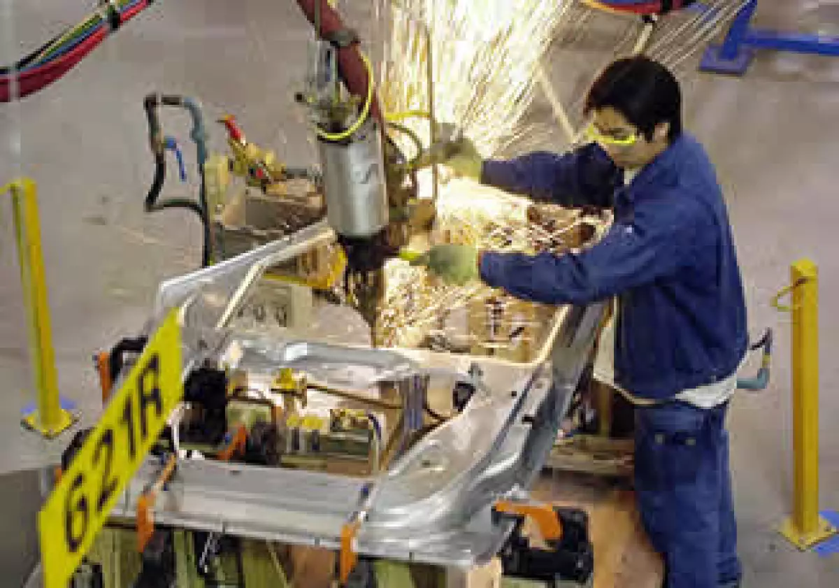 General Motors vendió 2.35 millones de vehículos en China el 2010. (Foto: AP)