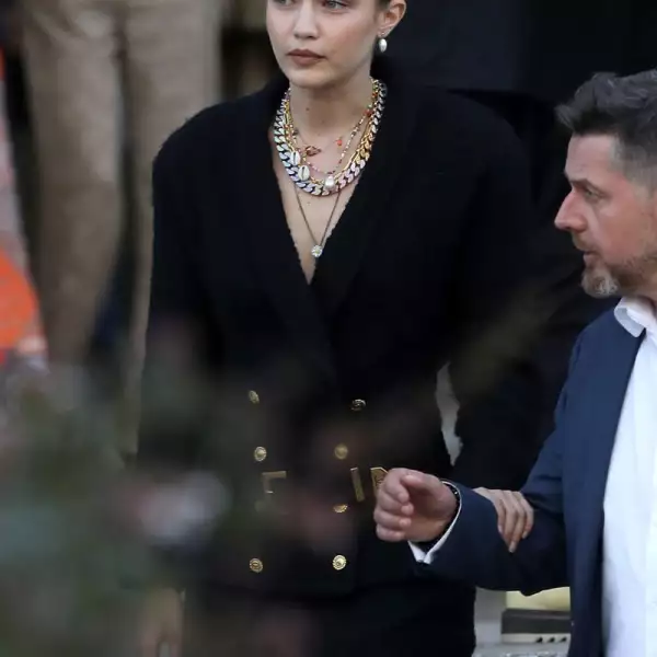 Gigi-Hadid-Karl-for-Ever