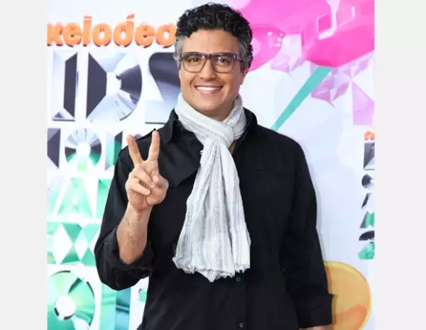Jaime Camil y Bob Esponja interactuaron por momentos durante el escenario para amenizar el show.