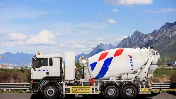 Cemex disminuye sus ganancias en 2023 por una multa fiscal en España