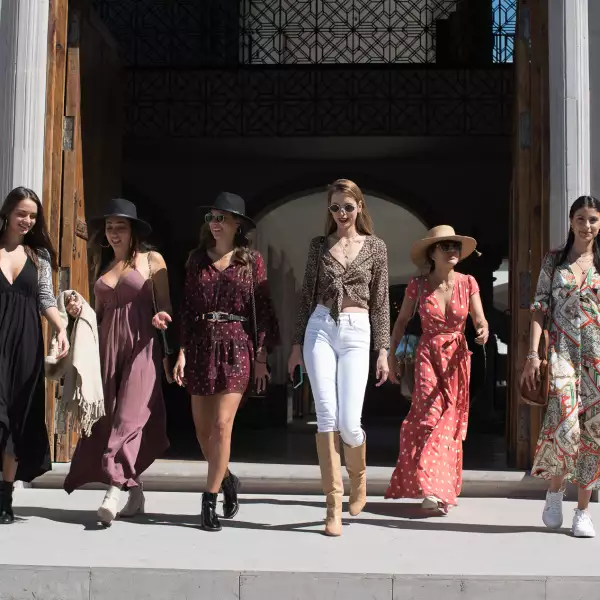 Lourdes Motta, Keyla Caputo, Gaby Graf, Ari Barrios, Gina Ortega y Barba Lopez.jpg