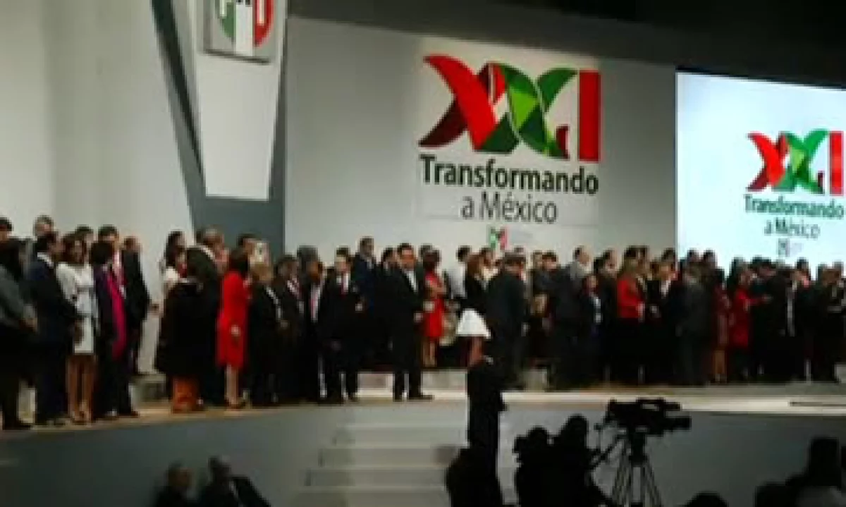 Tras la aprobación a mano alzada, por unanimidad se declaró un receso en la reunión. (Foto: Tomada del sitio http://pri.org.mx/)
