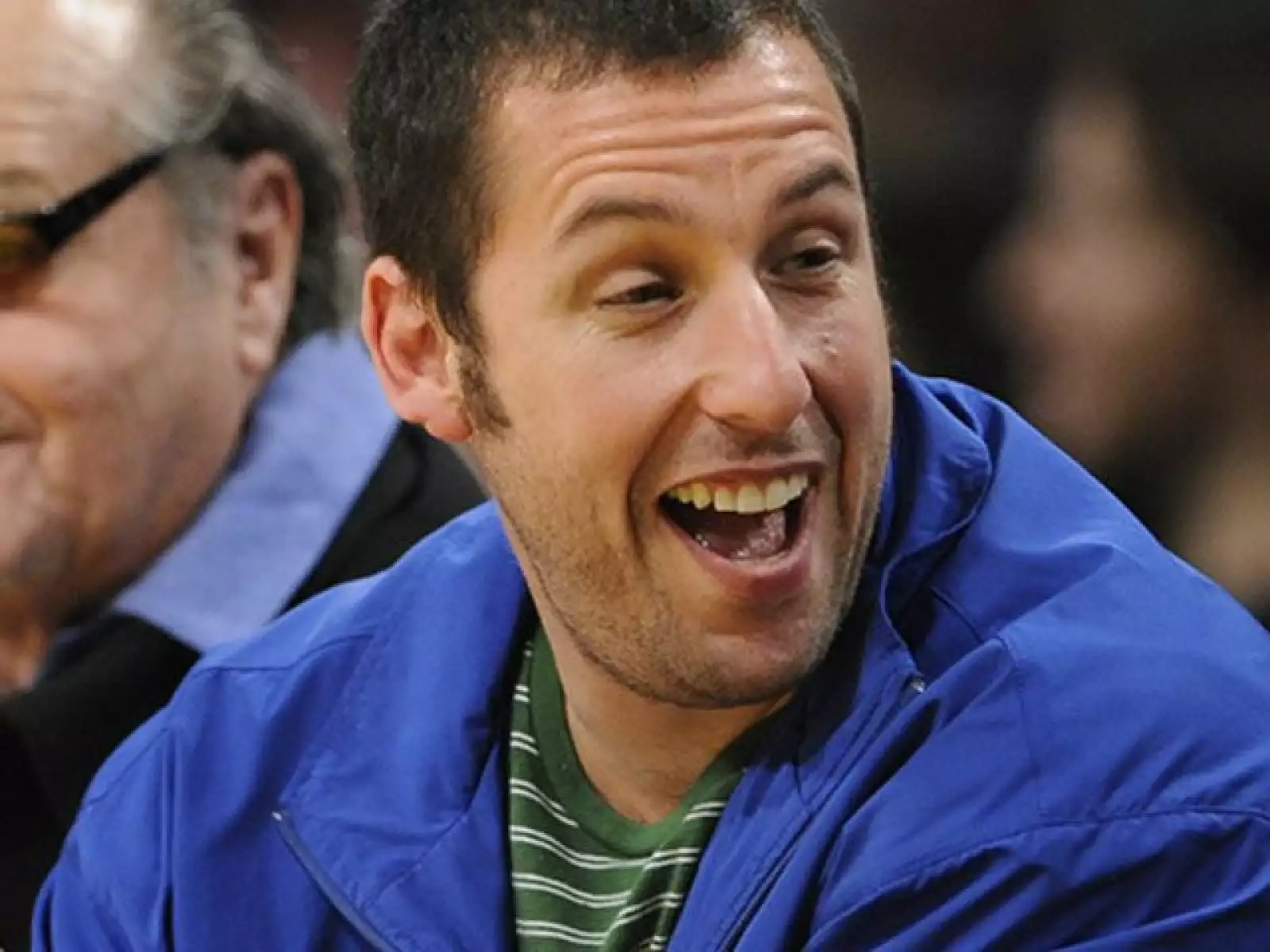 Adam Sandler actualmente es el actor de comedia con más éxito y gracias a sus películas: ‘Zohan’ y ‘Más allá de los sueños’, logró ocupar el segundo lugar de la lista con 55 millones de dólares.
