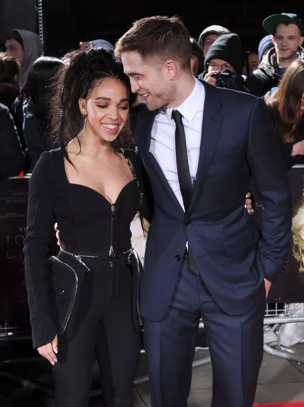 Robert Pattinson y FKA twigs.