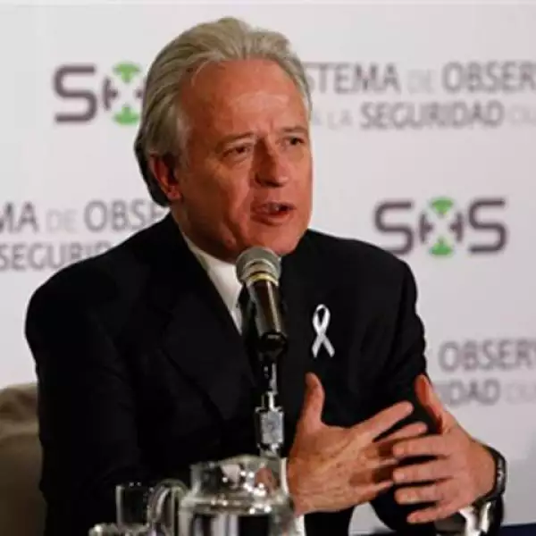 Alejandro Martí presentó  la fundación México SOS.