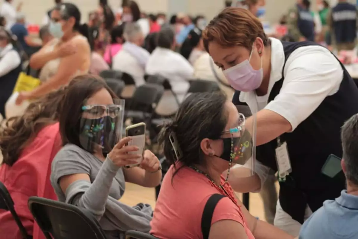 Aplicación de vacunas en la Ciudad de México