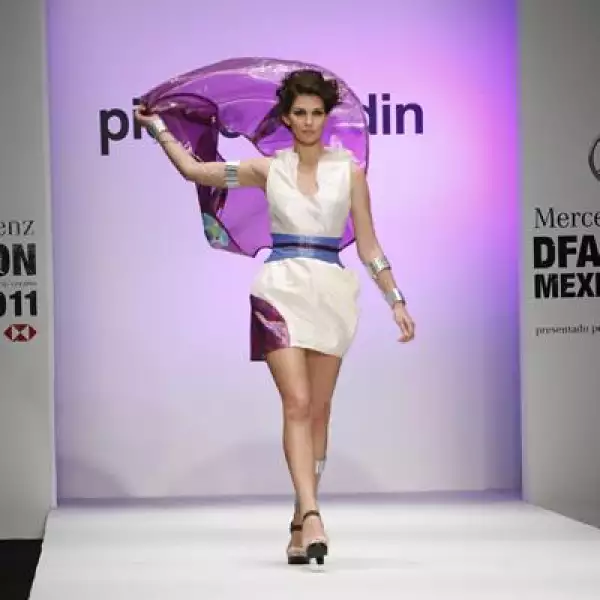 Pasarela Beca Pierre Cardin Mercedes
