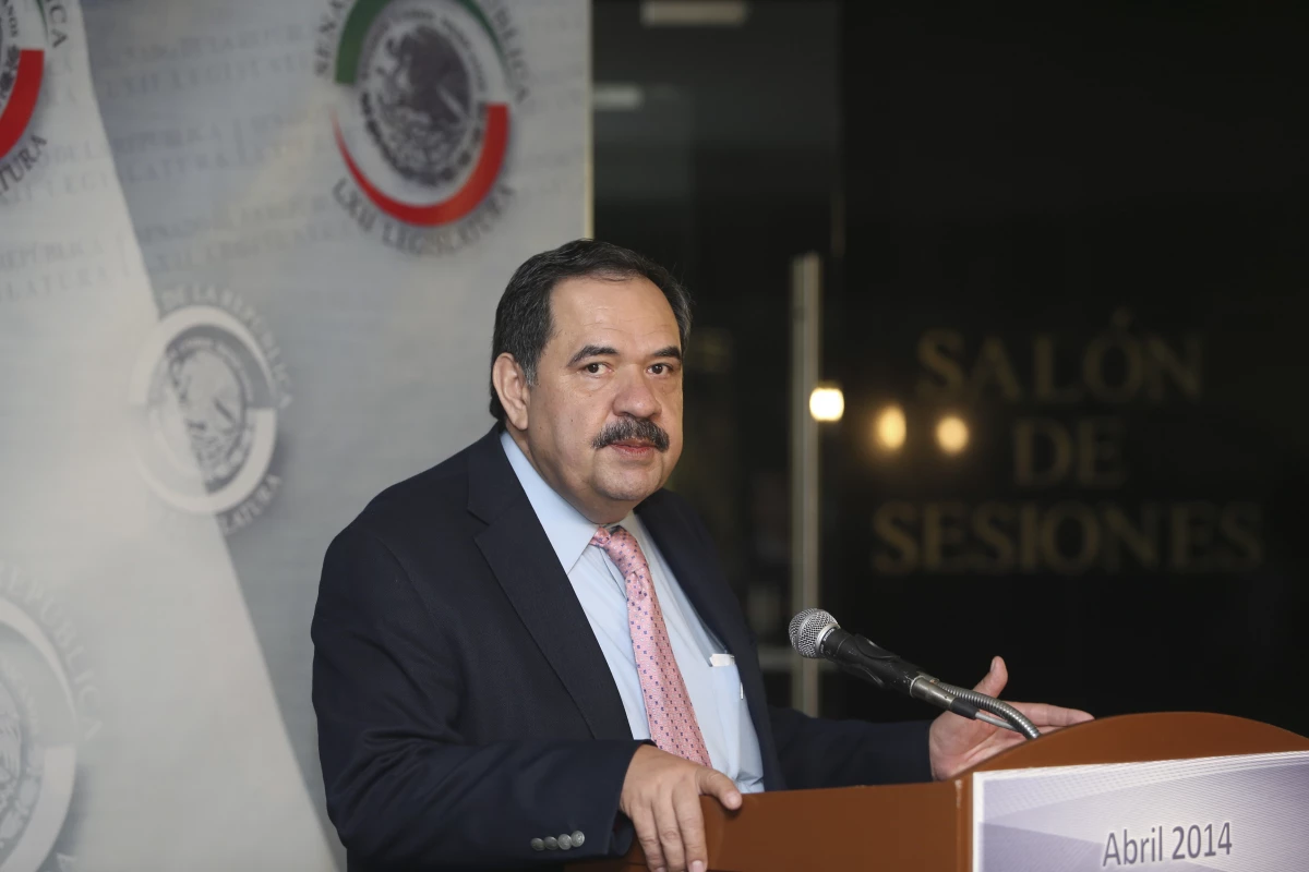 Héctor Larios