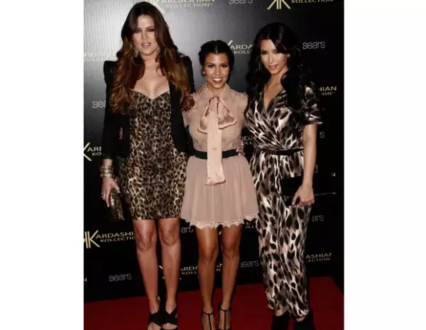 Khloe ha declarado que en su adolescencia se sentía distinta a sus hermanas.