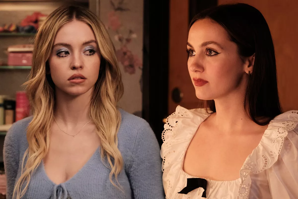 Sydney Sweeney y Maude Apatow en Euphoria