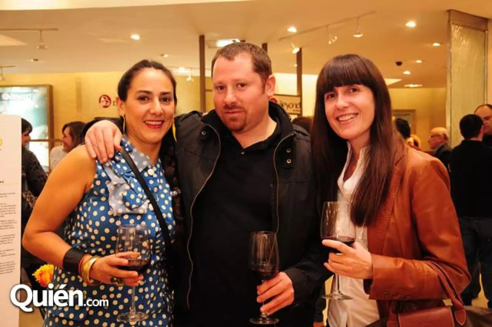 Maria José Zertuche,Omar Zertuche,Carmen Vidal