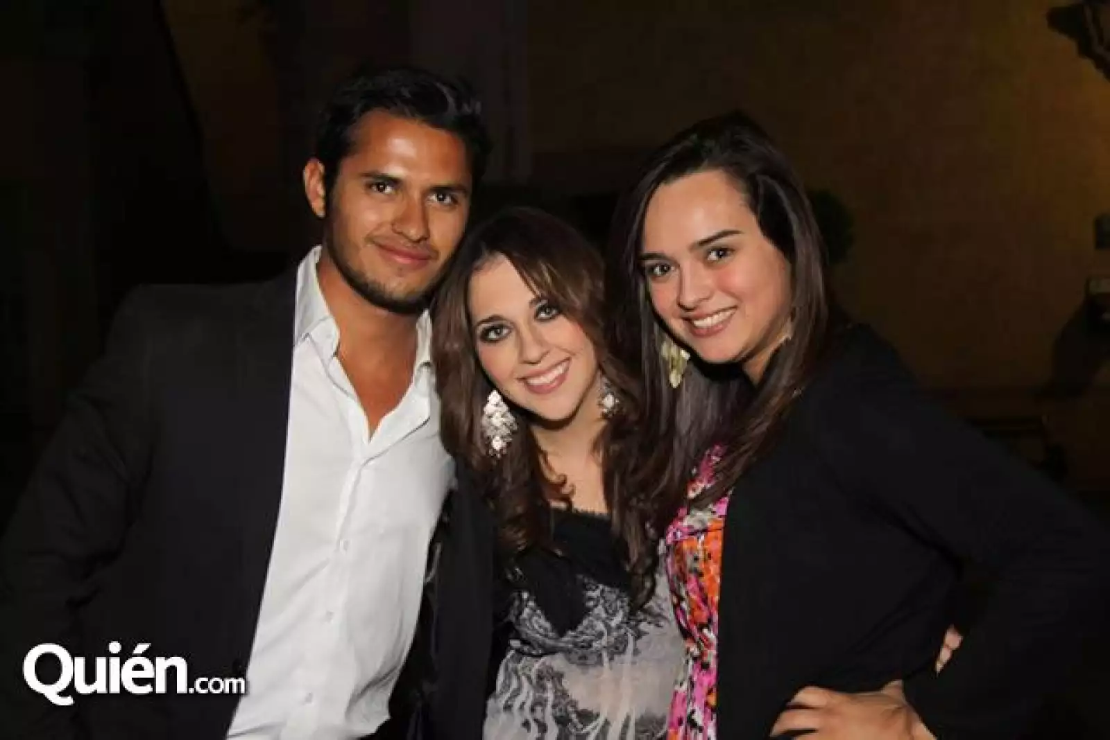 Carlos R. Maldonado,Gabriela Monjaraz,Cynthia Baca
