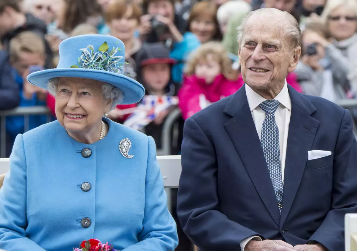 Reina Isabel II y Philip